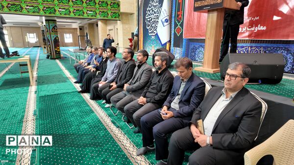تجمع دو هزار نفری دانش‌آموزان زنجان در سوگ رهبر شهید انقلاب