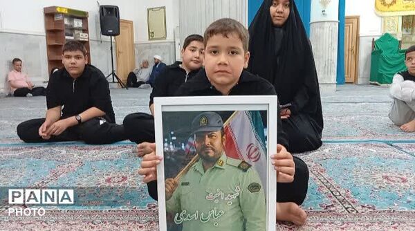 جشن سالروز میلاد عقیله بنی هاشم با حضور دختران شهدا همنام «زینب» در قم