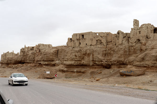 قلعه باستانی ایزدخواست؛ نخستین بنای طبقاتی دنیا