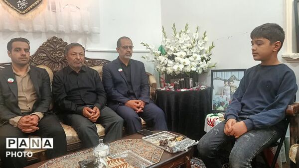 دیدار مسئولان آموزش و پرورش ناحیه یک قم با تنها بازمانده حمله هوایی به شهرک ولایت قم