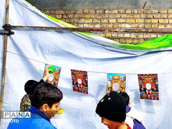موکب های پذیرایی در حاشیه اجتماعات مردمی در شهرستان کاشمر 