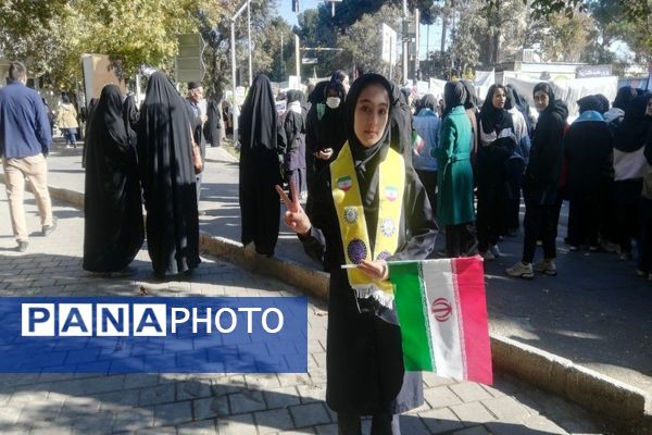 راهپیمایی یوم‌الله ۱۳ابان ماه در شهرستان نیشابور 