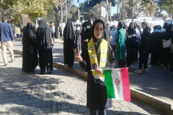 راهپیمایی یوم‌الله ۱۳ابان ماه در شهرستان نیشابور 