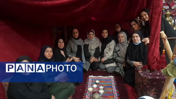 جشنواره قومی و محلی در دبستان آرمیتا مصلی نژاد ناحیه 7