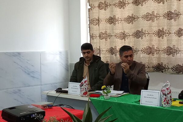 برگزاری جلسه قطبی مدیران در دبیرستان پورغلامی بهارستان‌۲