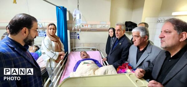 فرماندار همدان از روند درمان مجروحان «جنگ رمضان» بازدید کرد