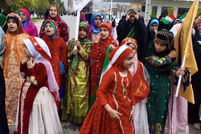 حضور  پرشور مردم در راهپیمایی ۲۲ بهمن دهدشت