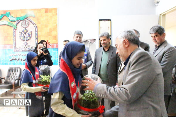 بازدید مدیرکل آموزش و پرورش خراسان رضوی از حوزه معاونت پرورشی و فرهنگی 