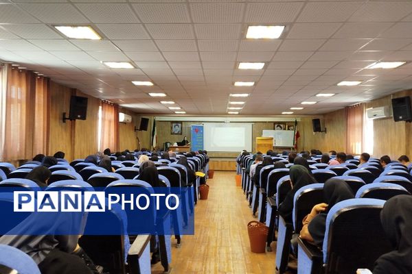 برگزاری جلسه آموزشی توجیهی رابطین مراقبت در برابر آسیب های اجتماعی در شهرستان قدس