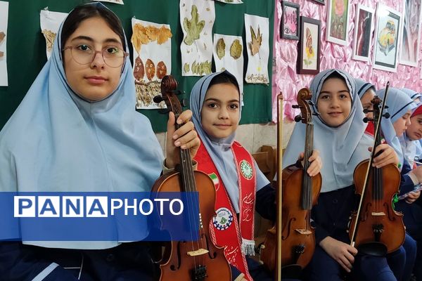 افتتاحیه جشنواره فرهنگی هنری ماها در دبستان قدر بهارستان۲