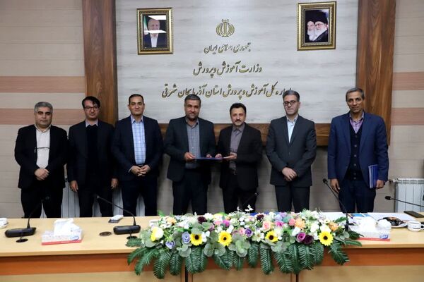 تقدیر از برگزیدگان جشنواره جوان خوارزمی استان آذربایجان شرقی