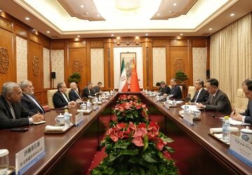 عراقچی: ایران همانند میدان، در عرصه دیپلماسی هم جدی و ثابت‌قدم است