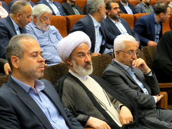 آیین تجلیل از معلمان نمونه استانی در بجنورد