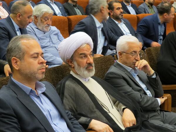 آیین تجلیل از معلمان نمونه استانی در بجنورد