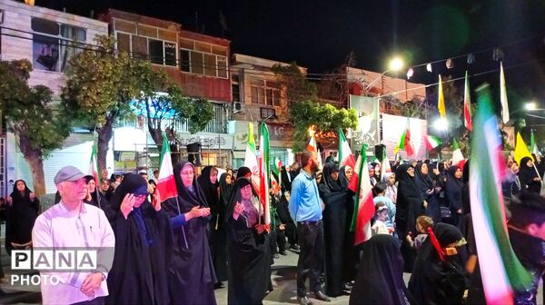 تجمعات شبانه در ملایر؛ فریاد عشق به وطن
