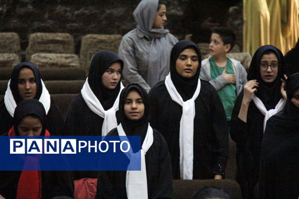 جشنواره هنرهای آوایی دانش‌آموزی یزد