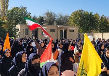 جشن۱۳آبان روز دانش‌آموز در آموزشگاه دخترانه حضرت خدیجه (س) شهرستان گلپایگان

