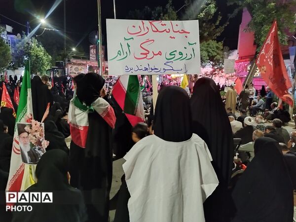 تداوم طوفان عشق در نیشابور؛ ۱۳۲مین شب از اجتماعات شبانه در حسینیه امام خمینی(ره)