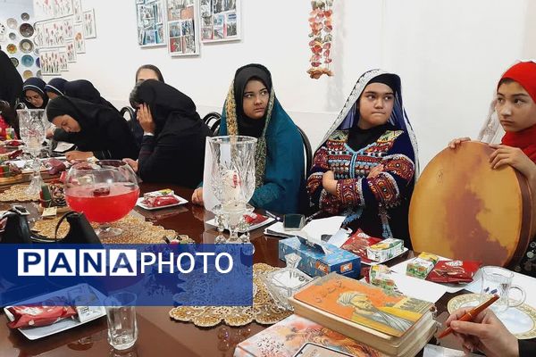 برپایی نشست ادبی به مناسبت بزرگداشت روز معلم و سعدی شیرازی
