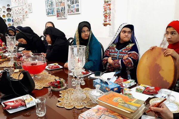 برپایی نشست ادبی به مناسبت بزرگداشت روز معلم و سعدی شیرازی