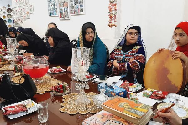 برپایی نشست ادبی به مناسبت بزرگداشت روز معلم و سعدی شیرازی