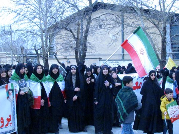  آتش ۲۲ بهمن بر پرچم آمریکا