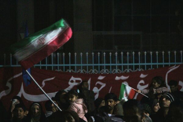 نورافشانی و گلبانگ الله اکبر در یزد، جلوه‌ای از جشن سالگرد پیروزی انقلاب