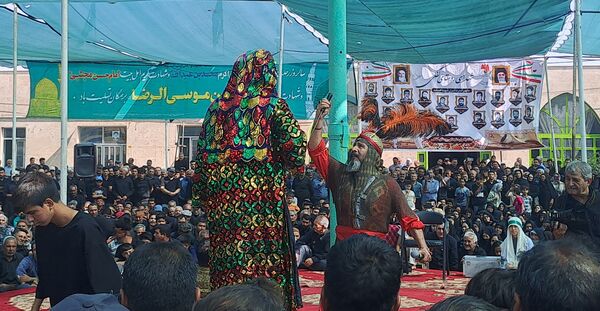 بزرگترین اجتماع حسنیون کشور همراه با تعزیه خوانی در روستای کفکی خراسان رضوی