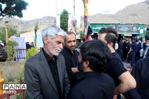 خاکسپاری دو شهید جنگ سوم در گلزار شهدای روستای فردو
