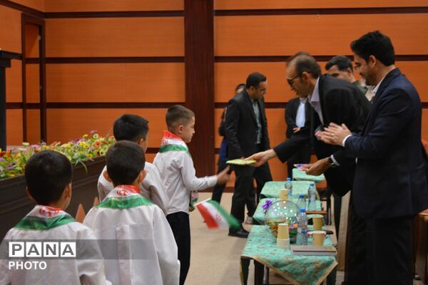 نشست معاونان و مربیان پرورشی و روحانیون طرح امین در بهارستان دو