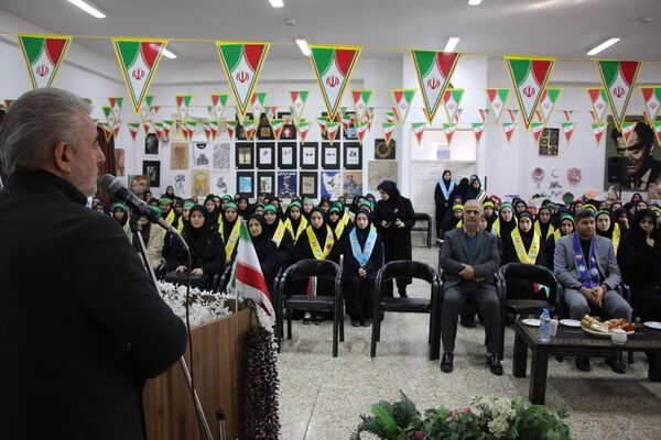 همایش «یاوران انقلاب» پیشتازان هنرستان شهریار تبریز