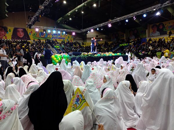 اجتماع بزرگ «روزه اولی‌ها» در ورزشگاه شهید‌شیرودی 