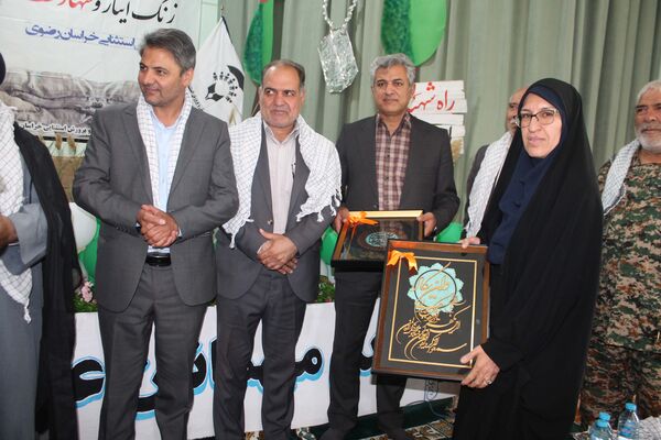 نواختن زنگ ایثار، شهادت و نماز در آموزشگاه ولایت شهرستان فریمان