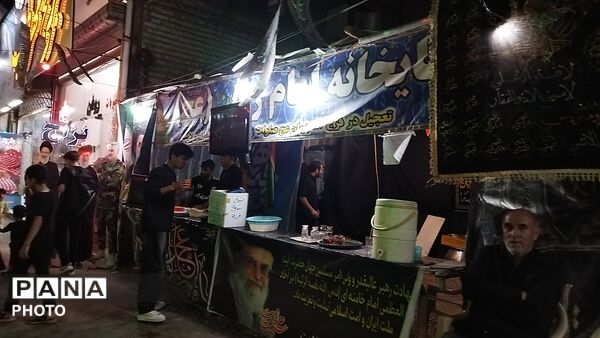 موکب عاشقان ولایت بلوار فضل نیشابور در ششم شب محرم ۱۴۰۵ 