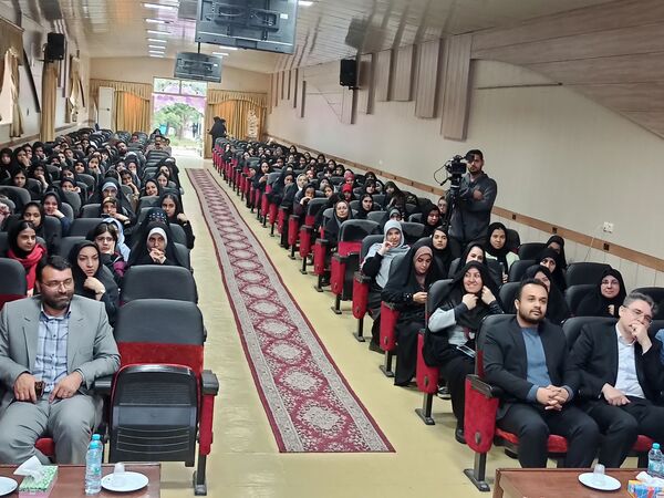 چهاردهمین جشنواره نوجوان سالم و یاریگران زندگی