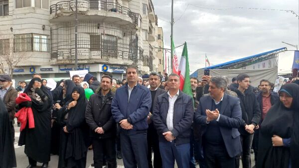 راهپیمایی ۲۲ بهمن با حضور پرشور مردم انقلابی در تهران
