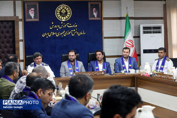 نشست قائم مقام سازمان دانش آموزی با معاونان پرورشی، تربیت‌بدنی و مسئولان سازمان دانش‌آموزی آذربایجان شرقی
