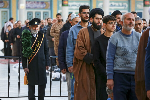 اقامه نماز طلب باران در مسجد مقدس جمکران