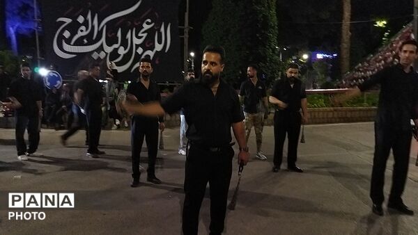 گذری بر فعالیت هیئت جوانان امام موسی بن جعفر (ع) در شب عاشورا 