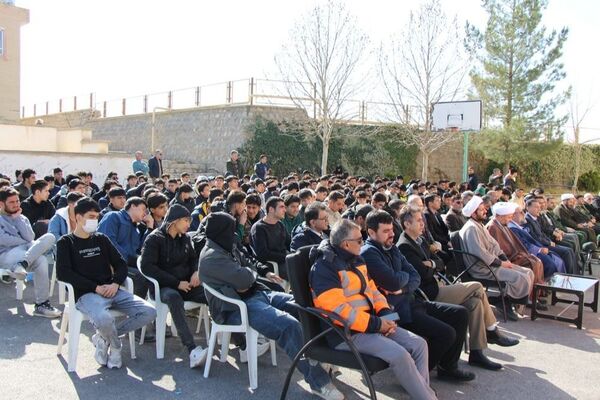 طنین زنگ انقلاب در هنرستان فارابی؛ آغاز شور و جشن دهه فجر در شهرستان سملقان