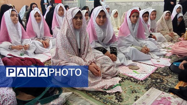 مظهر عزم ملی، نماز جمعه است