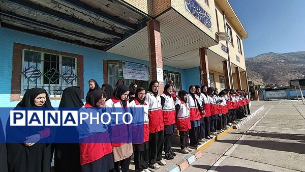 برگزاری مانور پدافند غیر عامل در دبیرستان الزهرا دیشموک 