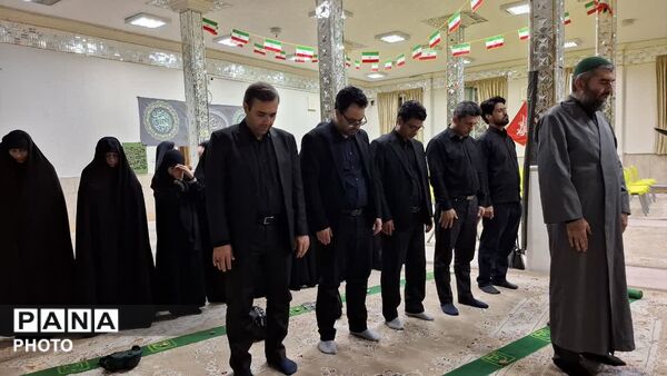 محفل نورانی انس با قرآن کریم به پاسداشت یاد رهبر شهید