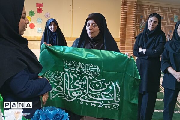 جشن میلاد حضرت زینب(س) با حضور خادمان رضوی