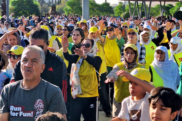همایش پیاده‌روی خانوادگی در شیراز 