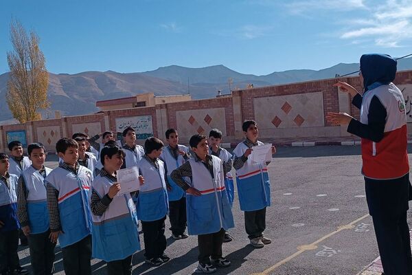 مانور زلزله و ایمنی در مدارس فیروزکوه