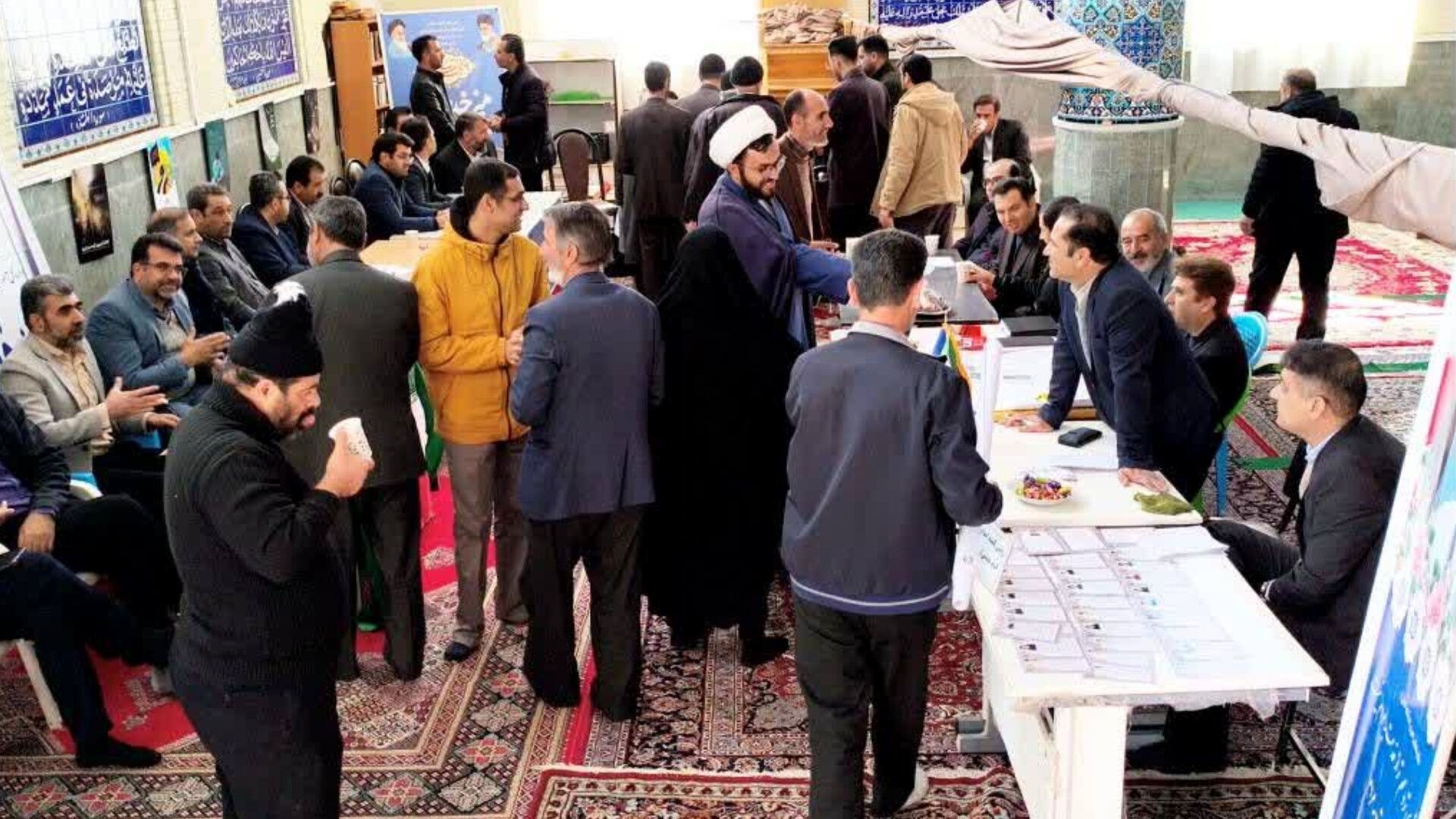 نماز جمعه و برپایی میز خدمت در شهر سورشجان