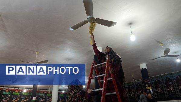 حسینیه حضرت ابوالفضل(ع) در استقبال از ماه محرم سیاه پوش و غبارروبی شد