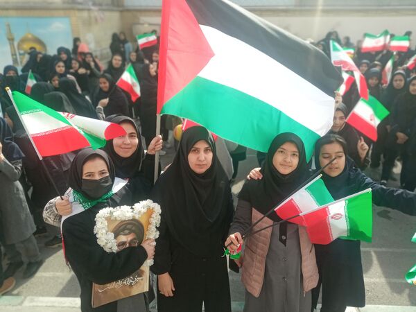 مراسم گرامیداشت شهدای مقاومت در دبیرستان گلشن آزادی مشهد