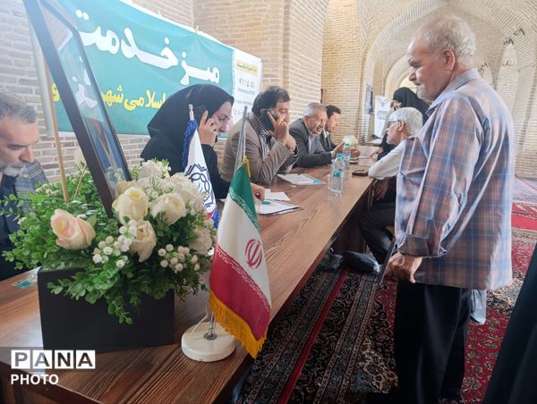 برپایی میز خدمت در هفته آخر اردیبهشت ماه 
